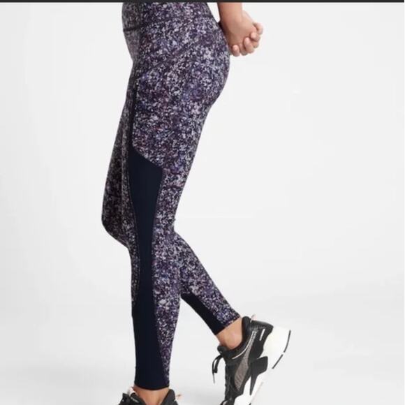 Athleta Leggings Womens Medium‎ Petite Purple Rainer Printed Mesh Tight - Picture 1 of 7